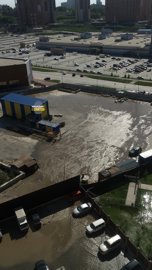 Вода затопила снегоплавильную станцию Вода затопила снегоплавильную станцию