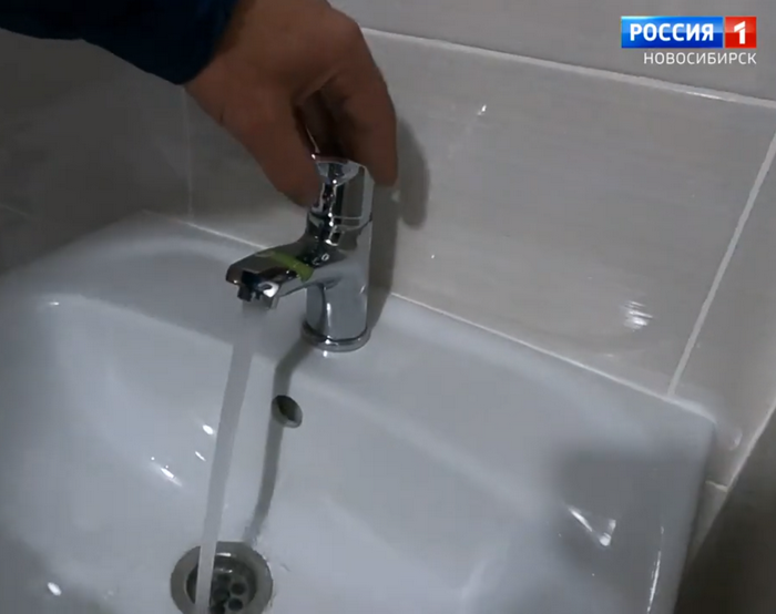 Водопроводный смеситель