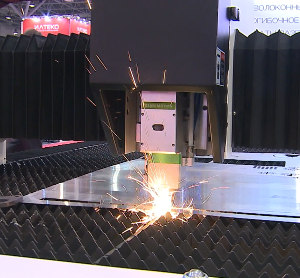 Станок на выставке