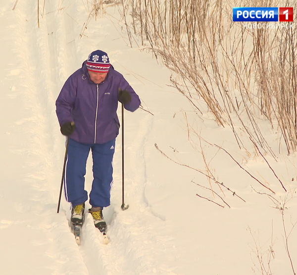 Дедушка на лыжне