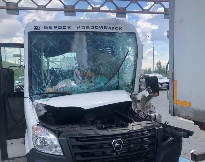 дтп с маршруткой 2.jpeg