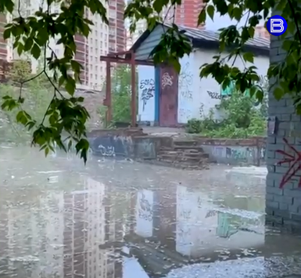 Потоп около домов