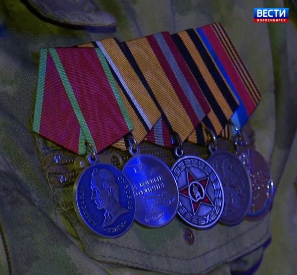Награды на груди бойца