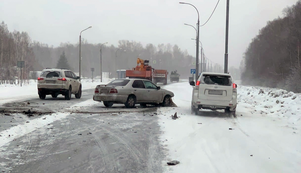 Погода в мошково новосибирской на 14 дней. Авария в Мошково Новосибирская область. Столкнулась Тойота и фура в Новосибирской области.