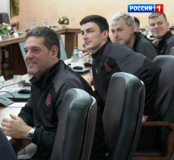 Локомотив