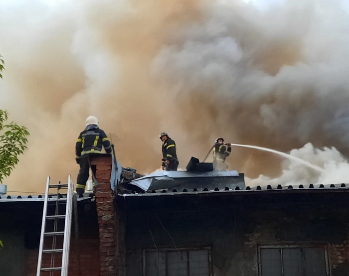 склад горит тело.jpg