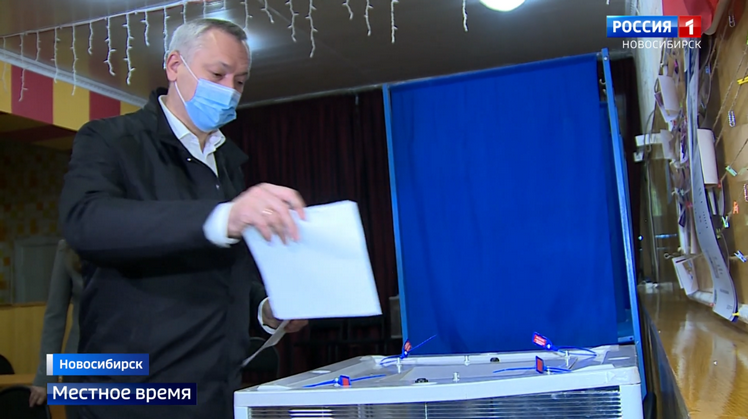 Травников голосует Травников голосует