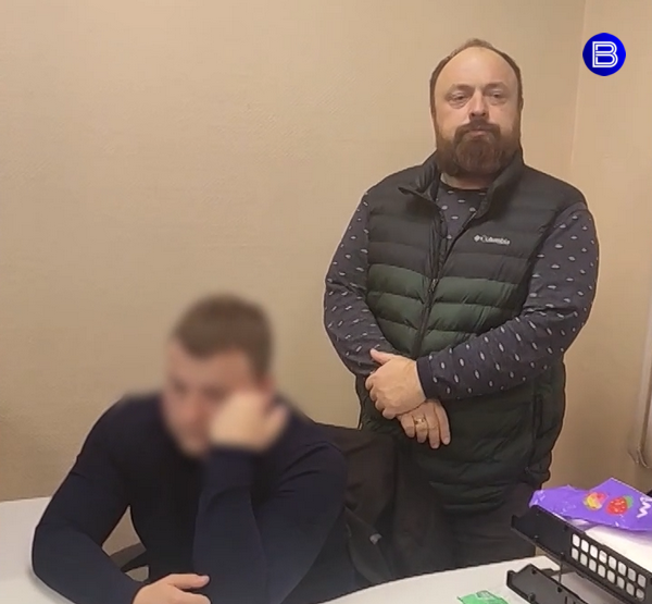 Директор «Мегадома» Евгений Мельников на собрании с клиентами