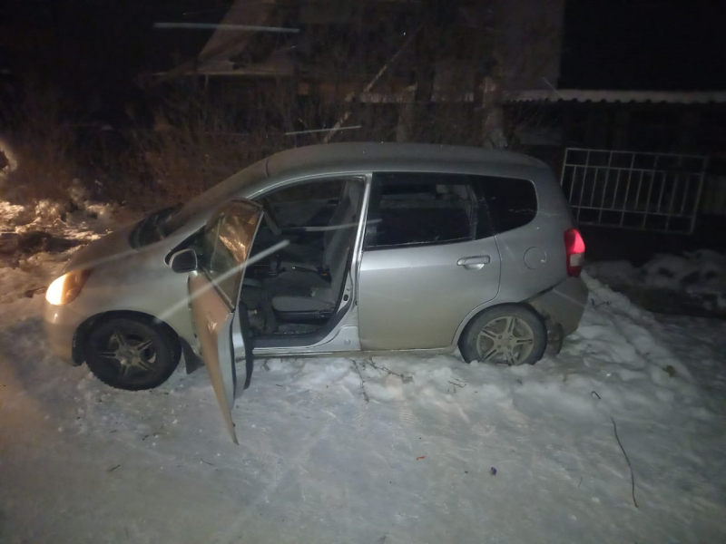Угнанный автомобиль Угнанный автомобиль