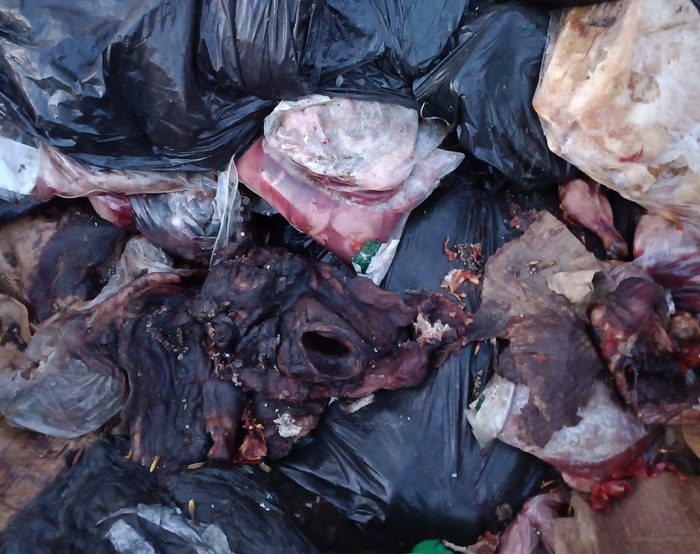 Свалка мяса