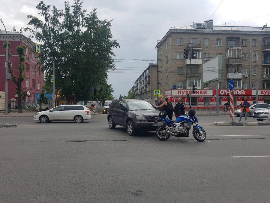 В Новосибирске за сутки произошло два ДТП с участием мотоциклистов