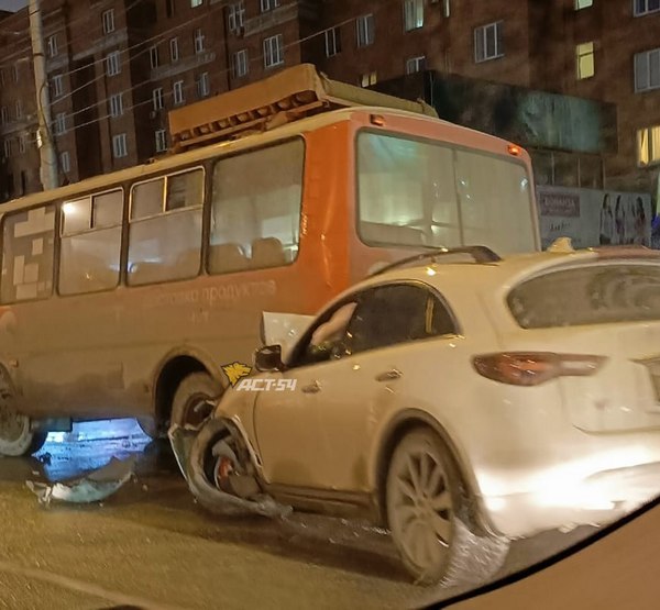 Вид ДТП сбоку 