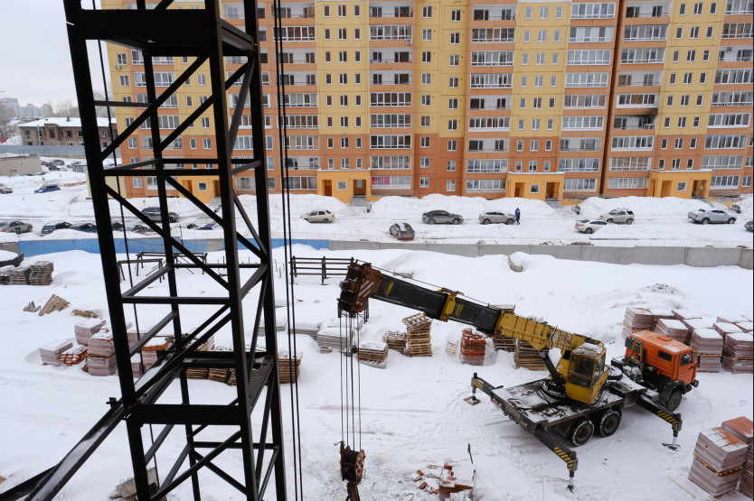 В Новосибирске достроят проблемный дом в «Закаменском» микрорайоне