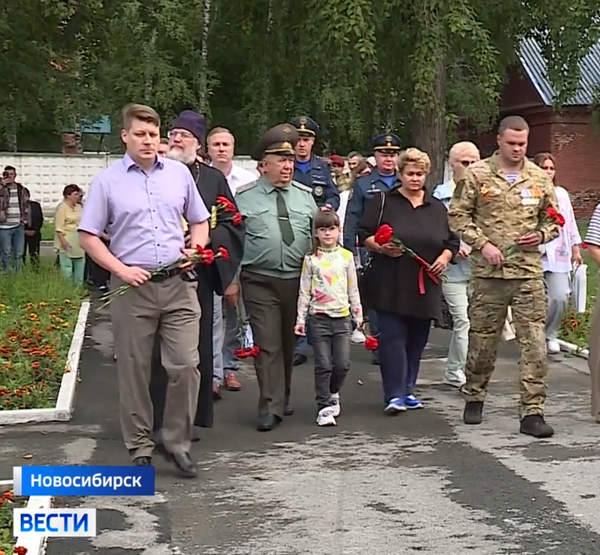 Горожане отмечают 115-летие военного городка