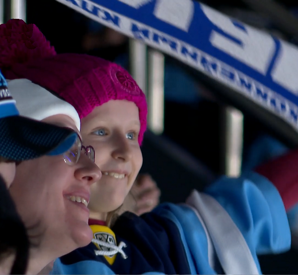 Болельщица Матча звёзд КХЛ в Новосибирске