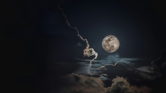 Новосибирцы смогут насладиться «Клубничной» Луной 11 июня