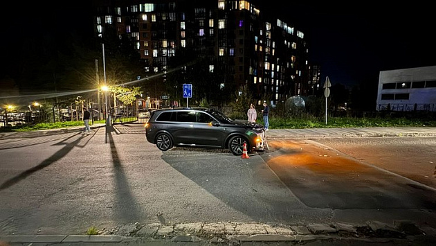 В Новосибирске 15-летний водитель питбайка пострадал в столкновении с машиной