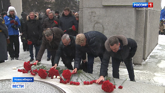 23 февраля новосибирцы почтили память героев разных поколений возложением цветов