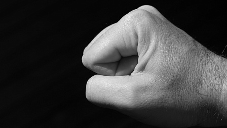 Забившего сожительницу до смерти новосибирца отправили в колонию