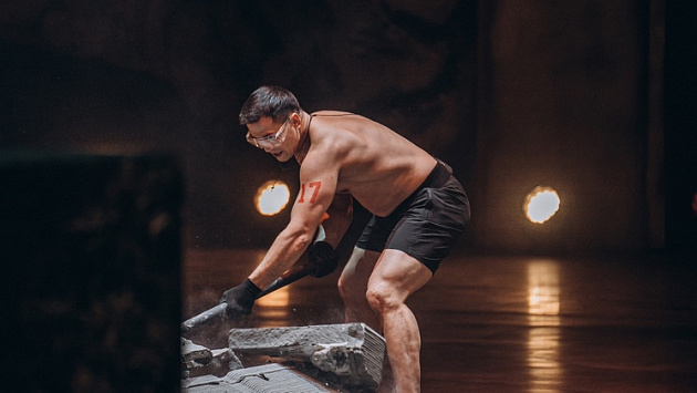 Новосибирский борец Роман Власов проиграл в финале шоу «Титаны»