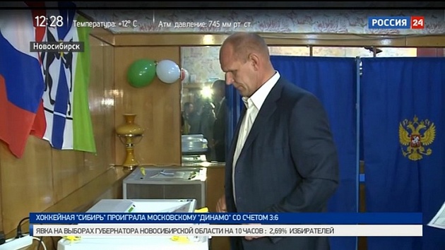 Александр Карелин проголосовал на выборах губернатора Новосибирской области