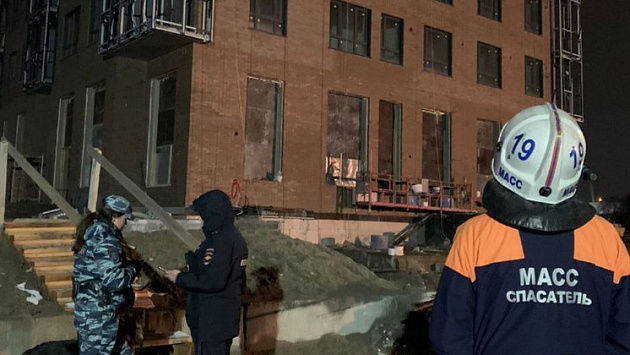 В Новосибирске из-за ложного сообщения о заложнике обследовали 20 этажей здания