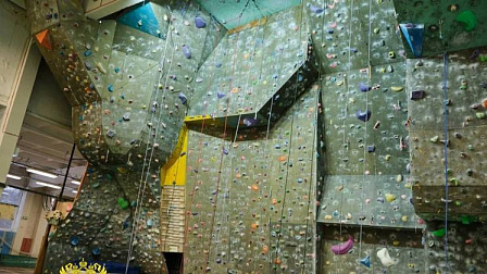 Директор скалодрома в Новосибирске получила условный срок за гибель посетителя