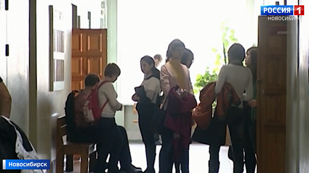 Школьников и студентов отправили по домам: в Новосибирске борются с коронавирусом