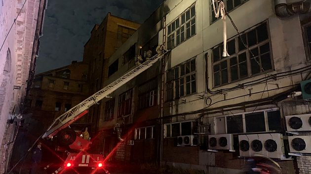 Пожар произошёл на складе в Заельцовском районе Новосибирска