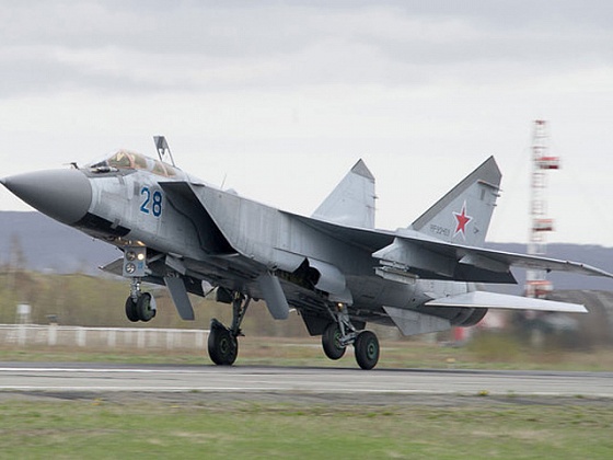 Вылетевший из Новосибирска МиГ-31 экстренно сел в Перми из-за неполадок в тормозной системе