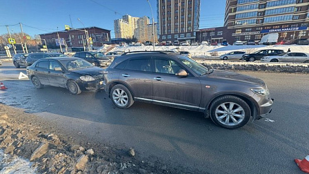 В Новосибирске годовалый малыш пострадал в столкновении двух машин