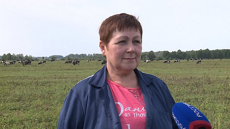 Новосибирская доярка Елена Алсуфьева получила высокую государственную награду в Москве