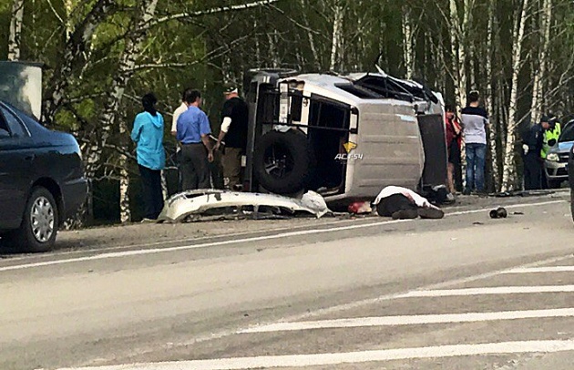 Мужчина погиб в тройном ДТП в Новосибирской области