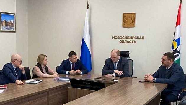 Нового главу новосибирского медуниверситета представил визитёр из Минздрава РФ