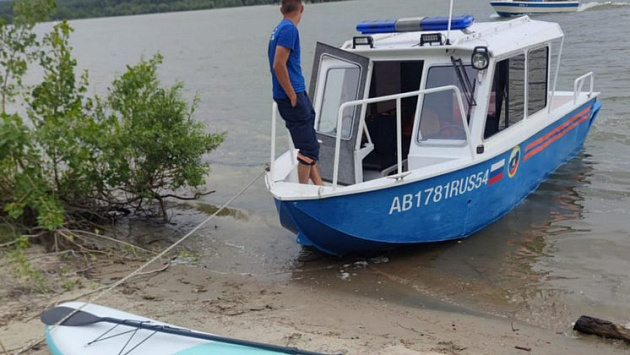 Пьяную сапбордистку спасли на Оби в Новосибирске 