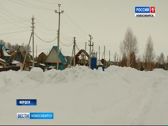 Из дачного поселка в Бердске спасатели вывезли тело погибшего мужчины на санях