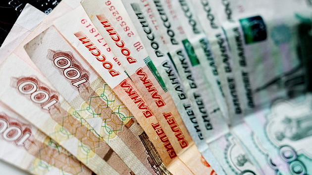 Судебные приставы помогли получить новосибирцу почти полмиллиона рублей долга по зарплате