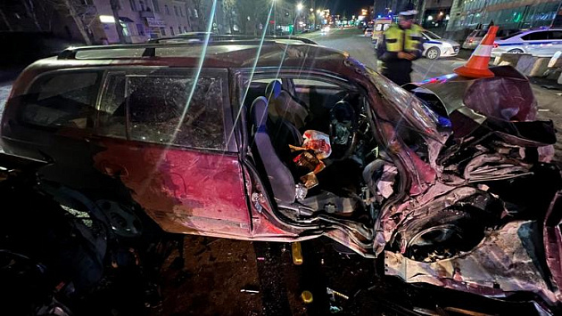 Трое взрослых и ребенок пострадали в аварии на улице Титова в Новосибирске