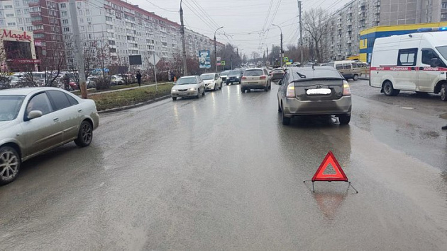 В Новосибирске восьмилетний мальчик угодил под колеса автомобиля