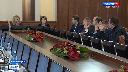 Новосибирские депутаты добавили денег на стройку школ и станции скорой помощи