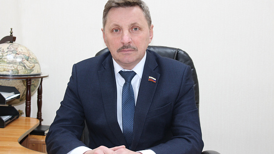 Суд обязал главу депутатов Искитима вернуть более 300 тысяч рублей в казну