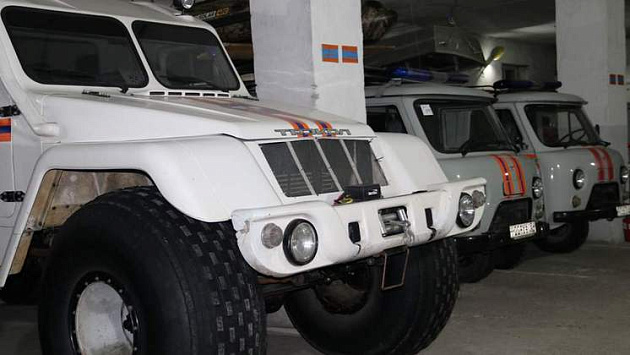 Новосибирские спасатели на болотоходе вывезли из села вызвавшего скорую пациента