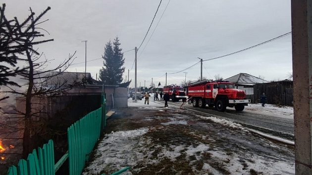 Новосибирские следователи проводят проверку из-за гибели двух человек в пожаре