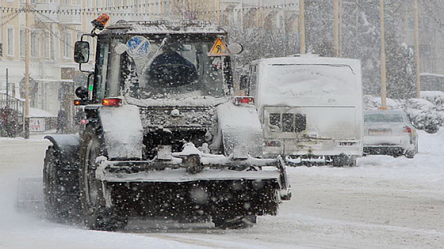 С каких улиц Новосибирска уберут снег днём 1 декабря