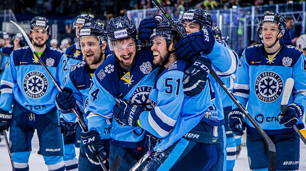Хоккейная «Сибирь» одержала волевую победу над «Авангардом»