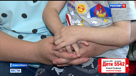 Трёхлетнему Вите Гусарову из Новосибирска нужна помощь в борьбе с ДЦП