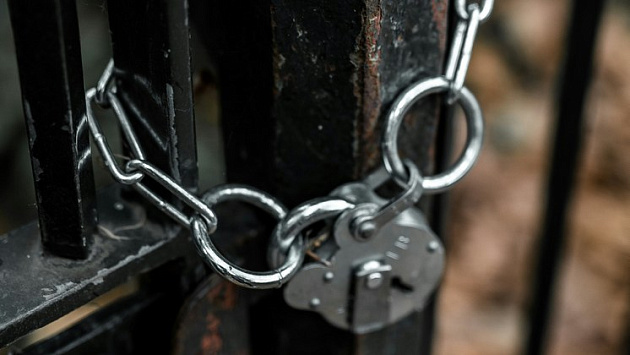 Новосибирский суд арестовал двоих драгдилеров за попытку продать наркотики