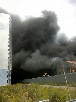 В Новосибирске загорелась столовая военного училища