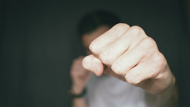 Новосибирские следователи заинтересовались ситуацией с избиением 15-летнего мальчика в автобусе