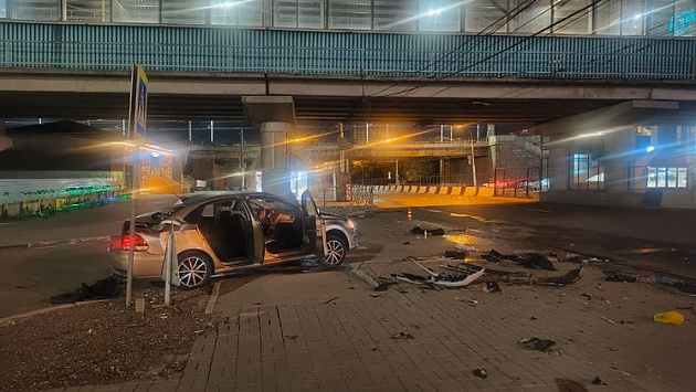 В Новосибирске Lexus насмерть сбил 60-летнего пешехода и покалечил пассажира